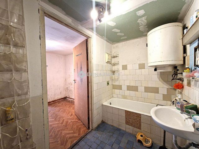 Eladó családi ház, Nyáregyházán 22 M Ft, 2 szobás