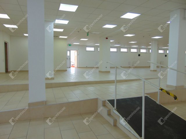 Kiadó üzlethelyiség, Miskolcon 1100 E Ft / hó, 5 szobás