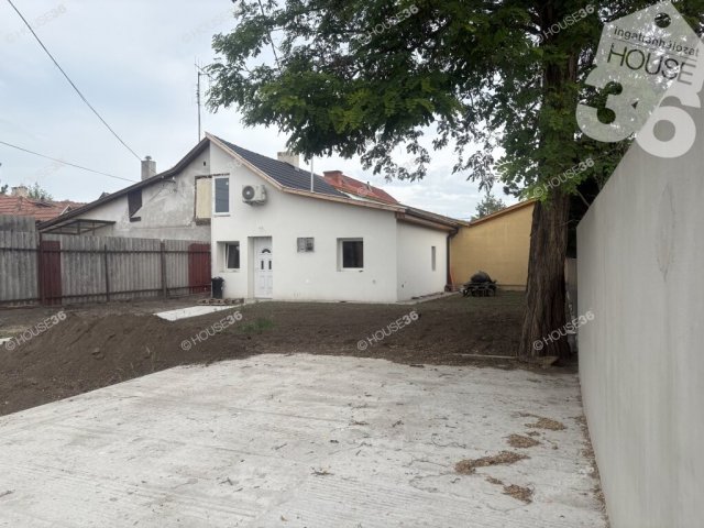 Eladó családi ház, Kecskeméten 43.99 M Ft, 2 szobás