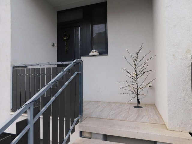 Eladó sorház, Hévízen 136 M Ft, 7 szobás / költözzbe.hu