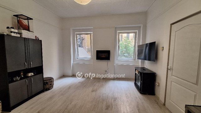 Eladó téglalakás, Budapesten, VIII. kerületben 54 M Ft