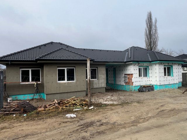 Eladó ikerház, Erdőkertesen 109.5 M Ft, 5+2 szobás