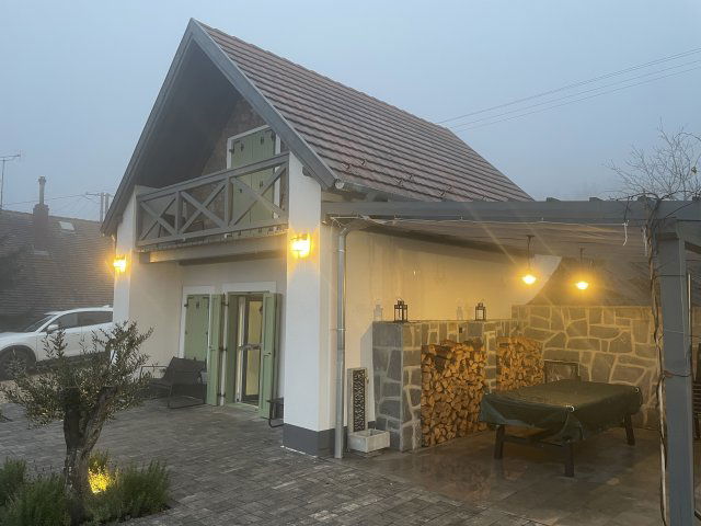 Eladó nyaraló, Balatonakaliban 109 M Ft, 4 szobás