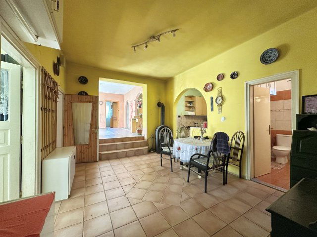 Eladó családi ház, Szombathelyen 105 M Ft, 5 szobás