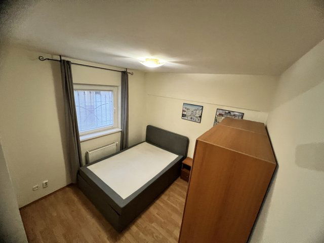 Kiadó téglalakás, albérlet, Debrecenben 185 E Ft / hó, 1 szobás