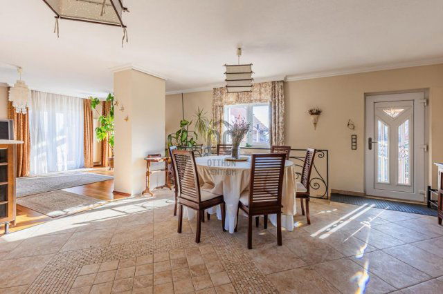 Eladó családi ház, Budakalászon 179.99 M Ft, 4 szobás