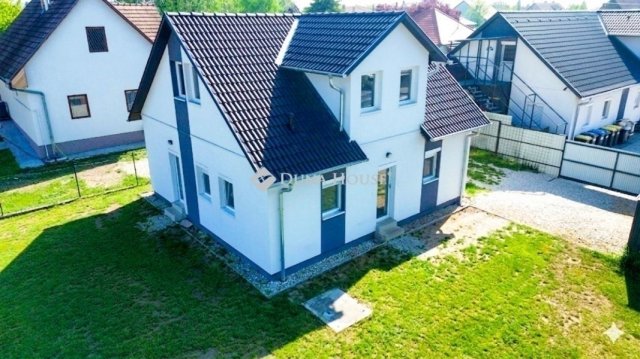 Eladó ikerház, Gyömrőn 89.9 M Ft, 3 szobás