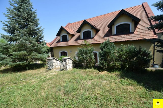 Eladó családi ház, Sopronban 120 M Ft, 3 szobás