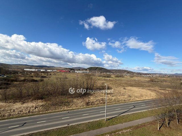 Eladó panellakás, Bátonyterenyén 15.9 M Ft, 2 szobás