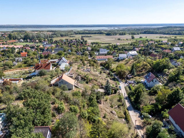 Eladó telek, Sukorón 34 M Ft / költözzbe.hu