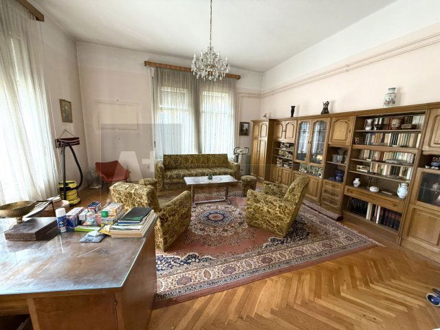 Eladó téglalakás, Szegeden 89.9 M Ft, 3 szobás