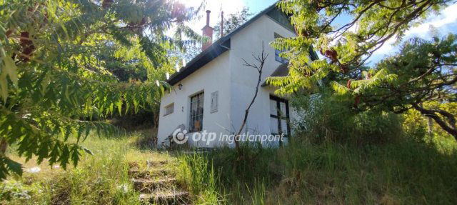 Eladó családi ház, Szekszárdon 29.9 M Ft, 1 szobás