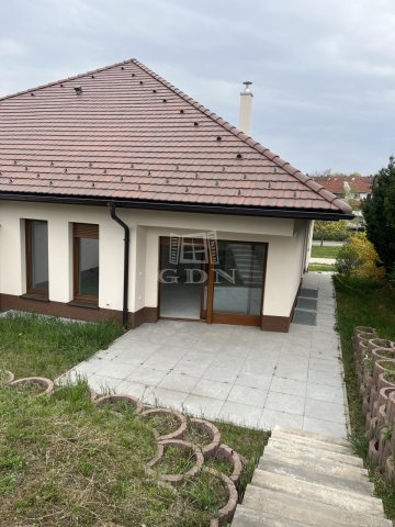 Eladó ikerház, Veszprémben 169 M Ft, 3+1 szobás