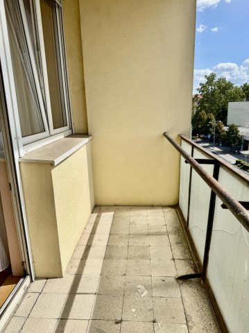 Kiadó téglalakás, albérlet, Komáromban 180 E Ft / hó, 2 szobás