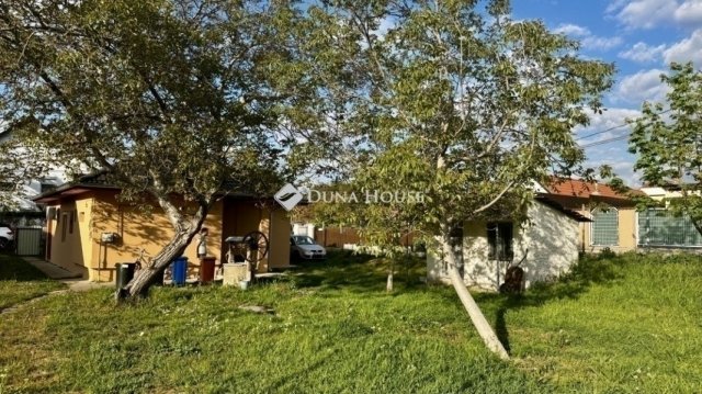 Eladó családi ház, Szigetszentmiklóson 73.5 M Ft, 3 szobás