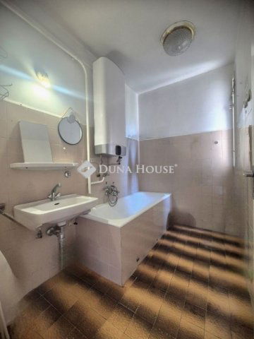 Eladó téglalakás, Budapesten, II. kerületben 109.9 M Ft