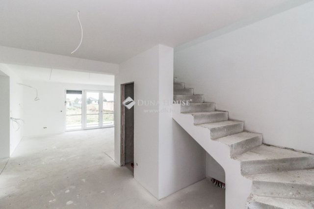 Eladó ikerház, Szombathelyen 159 M Ft, 4 szobás