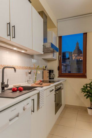 Kiadó téglalakás, albérlet, VI. kerületben, Paulay Ede utcában