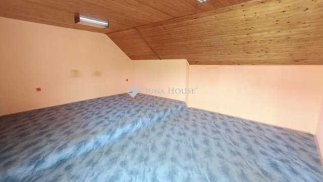 Eladó családi ház, Bólyban 51.9 M Ft, 6 szobás