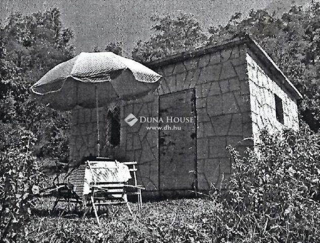 Eladó telek, Pilismaróton 7.9 M Ft / költözzbe.hu