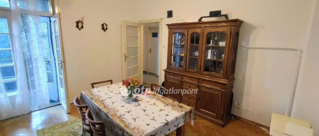 Eladó téglalakás, Győrött 73 M Ft, 3+1 szobás