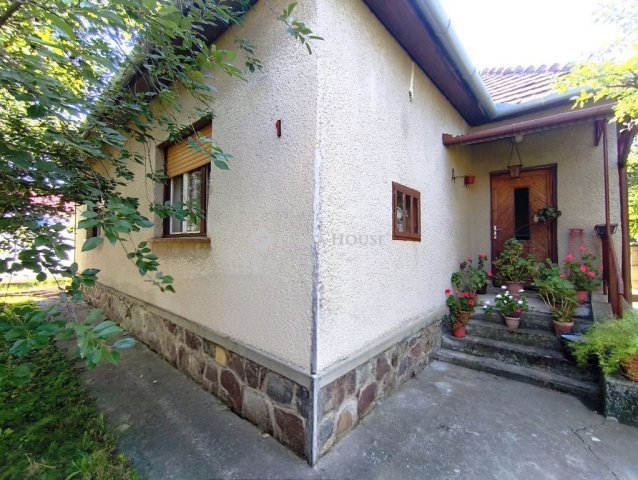 Eladó családi ház, Bikalon 21.9 M Ft, 3 szobás
