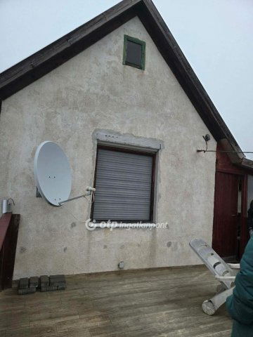 Eladó telek, Ajkán 10.5 M Ft / költözzbe.hu