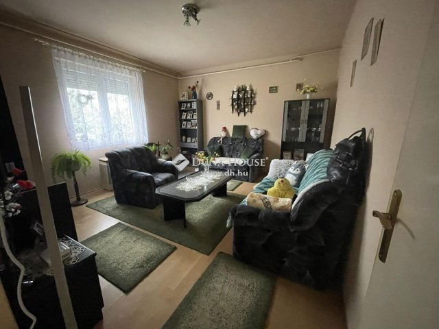 Eladó családi ház, Vilonyán 49.9 M Ft, 4 szobás