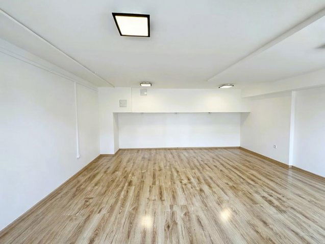 Eladó iroda, Budapesten, III. kerületben 59.9 M Ft, 4 szobás