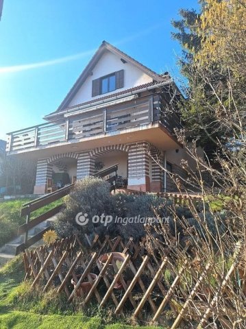 Eladó nyaraló, Csopakon 285 M Ft, 3 szobás / költözzbe.hu
