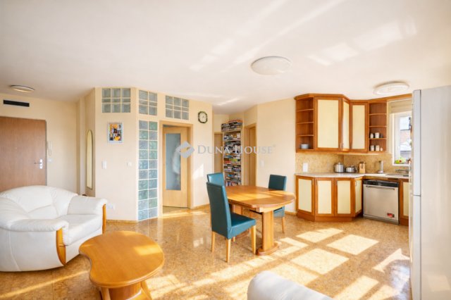 Eladó téglalakás, Budapesten, IV. kerületben 96.9 M Ft, 3 szobás