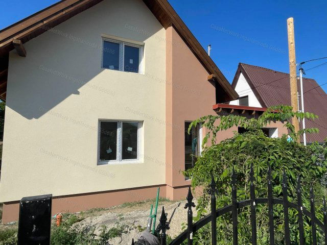 Eladó ikerház, Őrbottyánban 65 M Ft, 3+1 szobás
