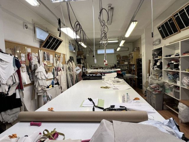 Eladó ipari ingatlan, Budapesten, VIII. kerületben 300 M Ft