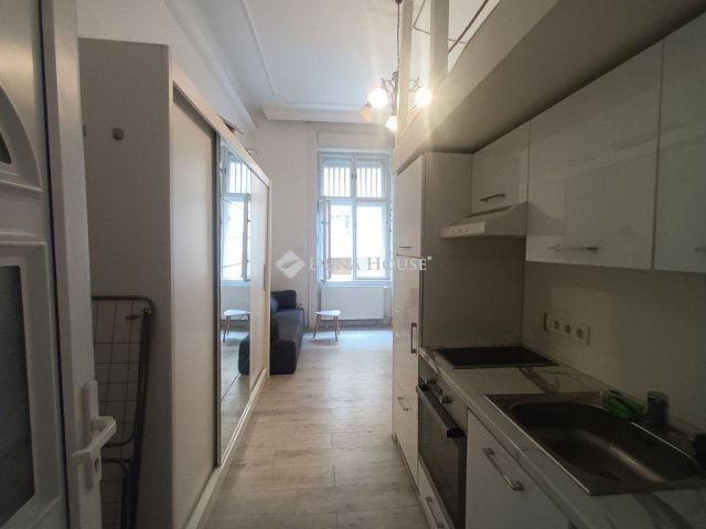 Eladó téglalakás, Budapesten, II. kerületben 179 M Ft, 5 szobás