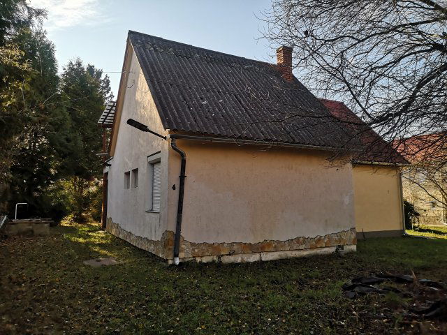 Eladó nyaraló, Badacsonytomajon 52 M Ft, 2 szobás