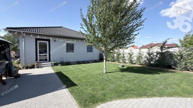 Eladó családi ház, Kecskeméten 99.9 M Ft, 5 szobás