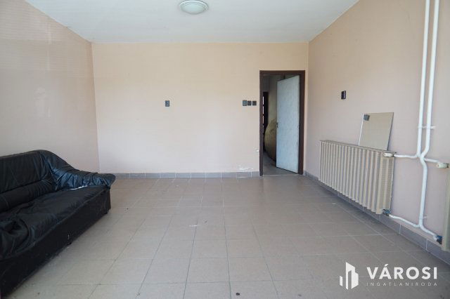 Eladó üzlethelyiség, Zalaegerszegen 18.99 M Ft, 3 szobás