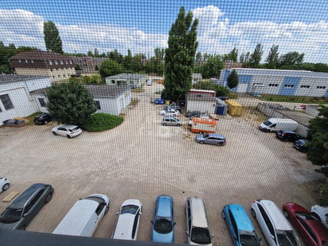 Kiadó iroda, Székesfehérvárott 208 E Ft / hó