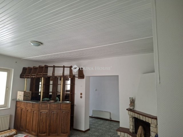 Eladó családi ház, Sülysápon 95.5 M Ft, 5 szobás