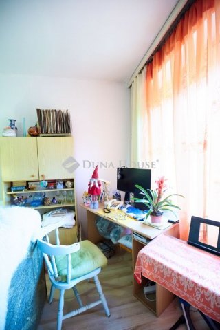 Eladó panellakás, Tatabányán, Gábor Áron utcában 31.6 M Ft