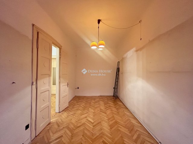 Eladó téglalakás, Budapesten, VII. kerületben 90 M Ft, 4 szobás