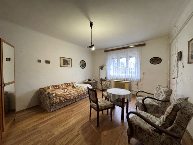 Eladó családi ház, Keszthelyen 80 M Ft, 2 szobás