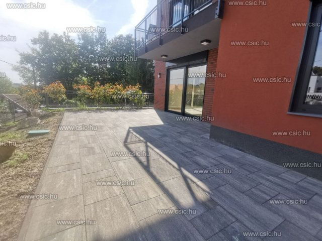 Eladó téglalakás, Budapesten, II. kerületben 266.6 M Ft