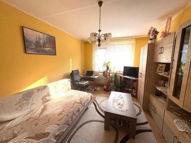 Eladó panellakás, Miskolcon 29.5 M Ft, 2 szobás