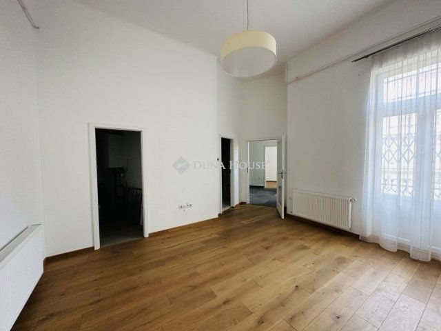 Eladó téglalakás, Budapesten, VIII. kerületben 109 M Ft