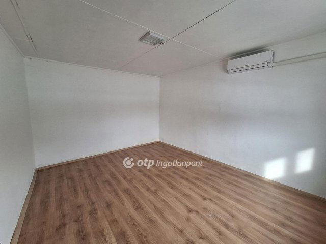 Eladó családi ház, Mezőhegyesen 16 M Ft, 3 szobás