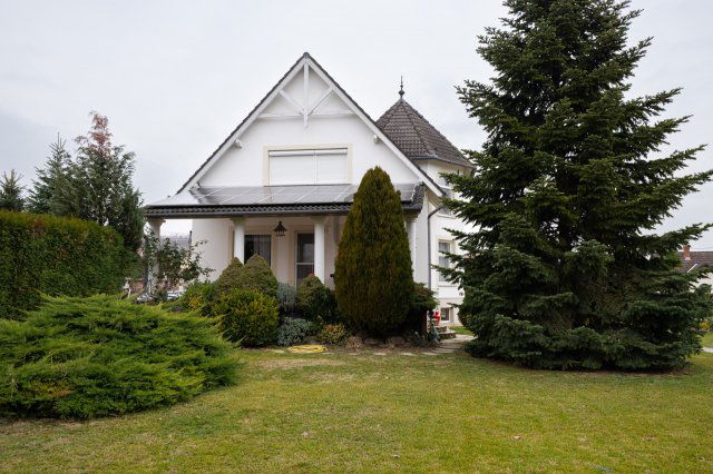 Eladó családi ház, Szederkényen 107.9 M Ft, 6 szobás