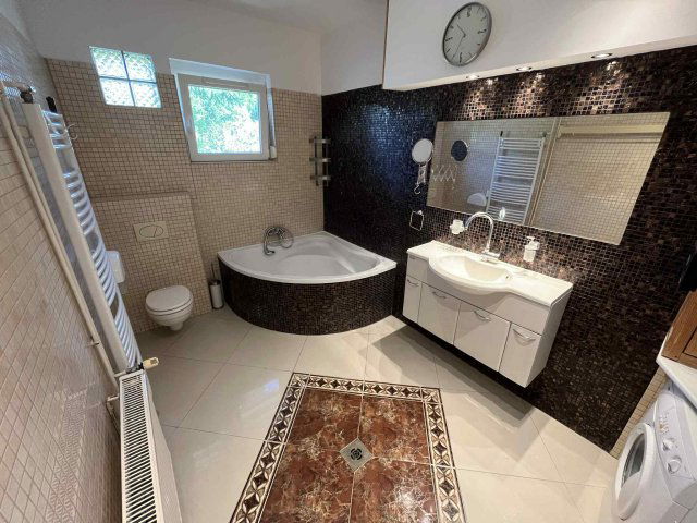 Kiadó családi ház, albérlet, Nagykovácsiban 400 E Ft / hó