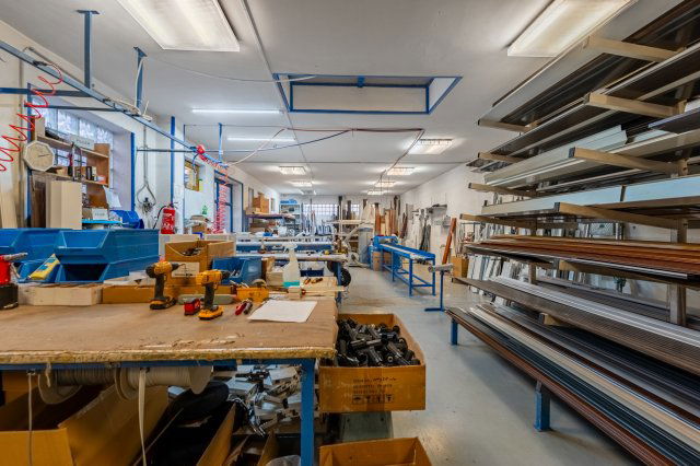 Eladó üzlethelyiség, Budapesten, XIX. kerületben 319990 M Ft