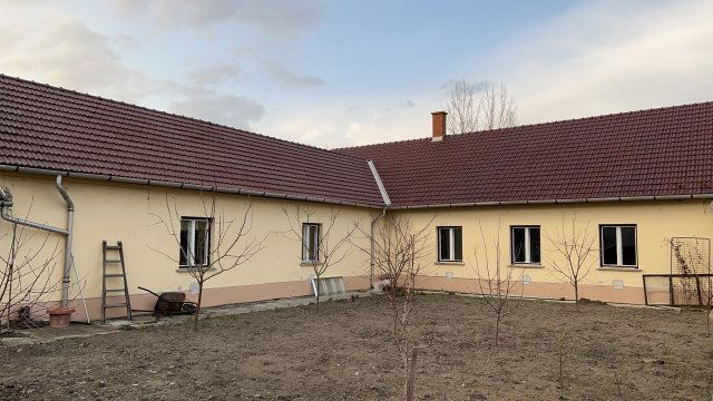 Eladó családi ház, Makón 85 M Ft, 5 szobás